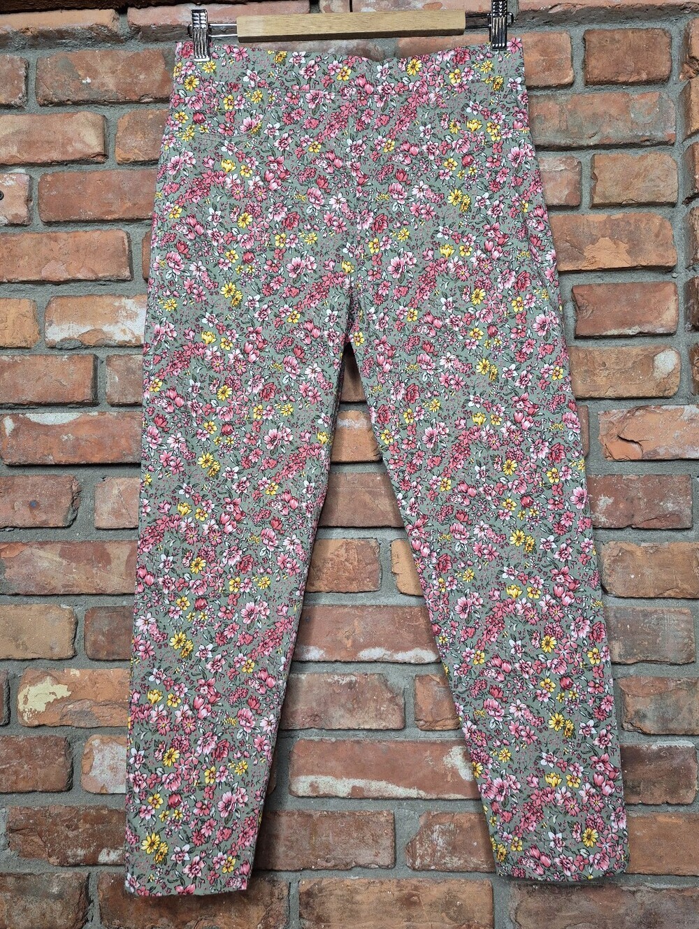 Willow Coco Jeggings NWT Large Cerise Ditsy Floral Olive Crop Stretch Pants